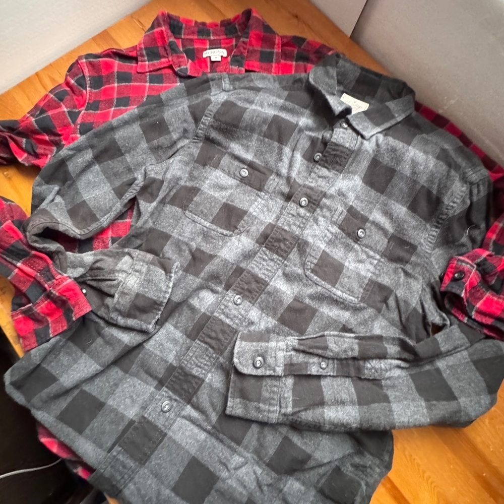 American eagle/ merona flannel shirt bundle size medium